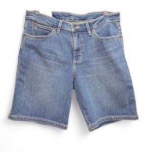 NWT Aura by Wrangler Instantly Slimming Denim Shorts Size 8 Ave‎ Mom Friendly